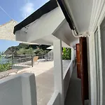 Vivaria House