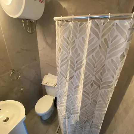 Vivaria House