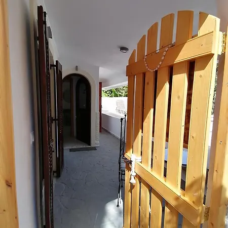 Vivaria House Holiday home *